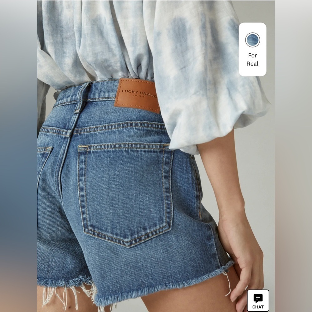 Lucky Brand Mom High Rise Denim Shorts Frayed Hem Button Fly - Size 0/25 - Picture 4 of 15